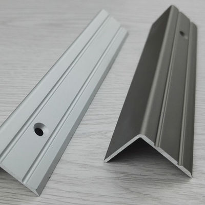 Resbalón anti 6061 sospecha de aluminio coloreada anodizada de la escalera de T5 T6