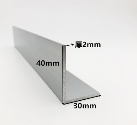 Perfiles de aluminio de la protuberancia del estándar desigual en forma de L del ángulo