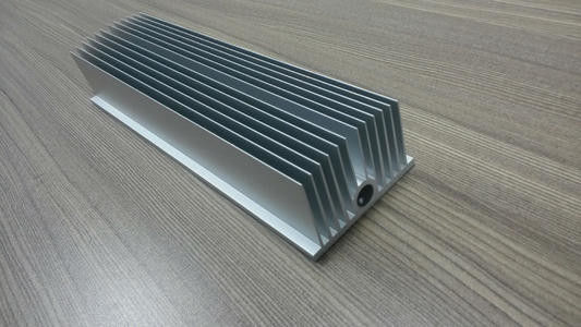 Perfiles de aluminio del radiador de la aleación de aluminio LED para la lámpara del túnel de la lámpara de calle