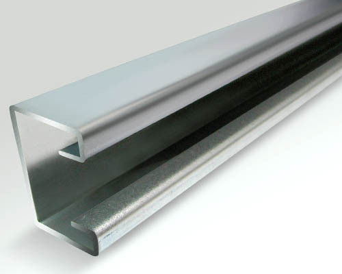 6063 T5 anodizaron D de plata forman perfiles de la escalera de la aleación de aluminio de los 5.8m
