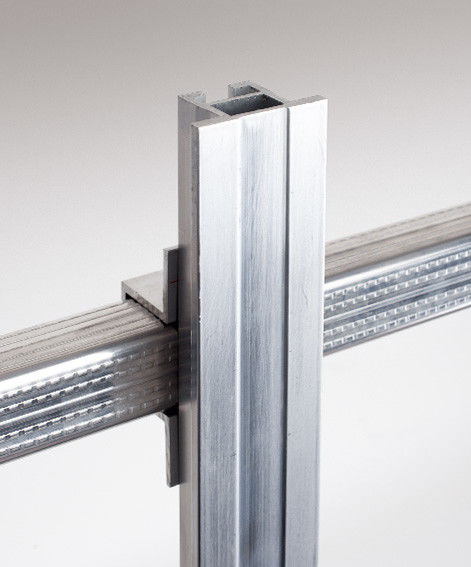 CNC de la alta precisión que trabaja a máquina perfiles de la escalera de la aleación de aluminio 6063-T5